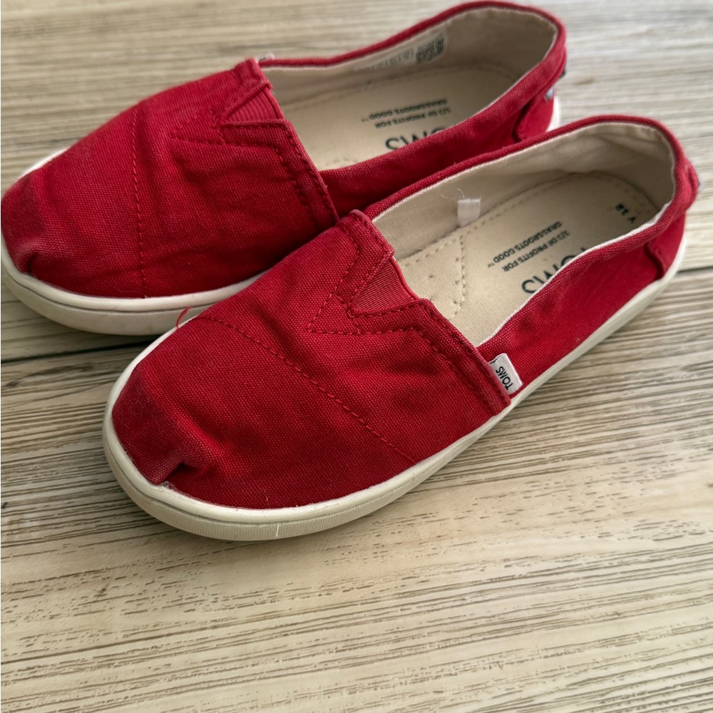 TOMS kids Shoes